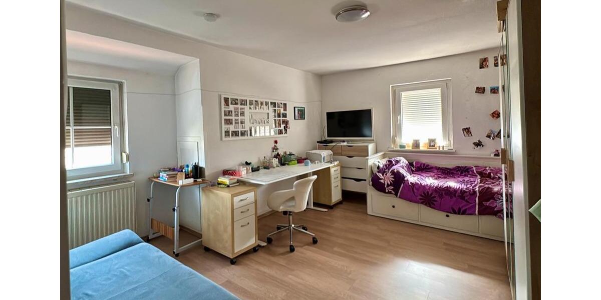 Einfamilienhaus Elfershausen - 5 Zimmer, 200 m&sup2;, 425.000&euro; | Angebot:25452712