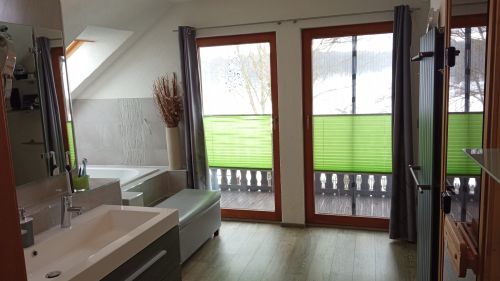 Romantisches Einfamilienhaus mit hochwertiger Ausstattung in ruhiger Randlage von 97450 Arnstein-Neubessingen (ID 10040) - Einfamilienhaus Arnstein Arnstein | Angebot:25387561