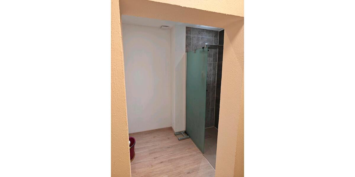 Mehrfamilienhaus, Wohnhaus Bundorf - 9 Zimmer, 250 m&sup2;, 250.000&euro; | Angebot:25891847