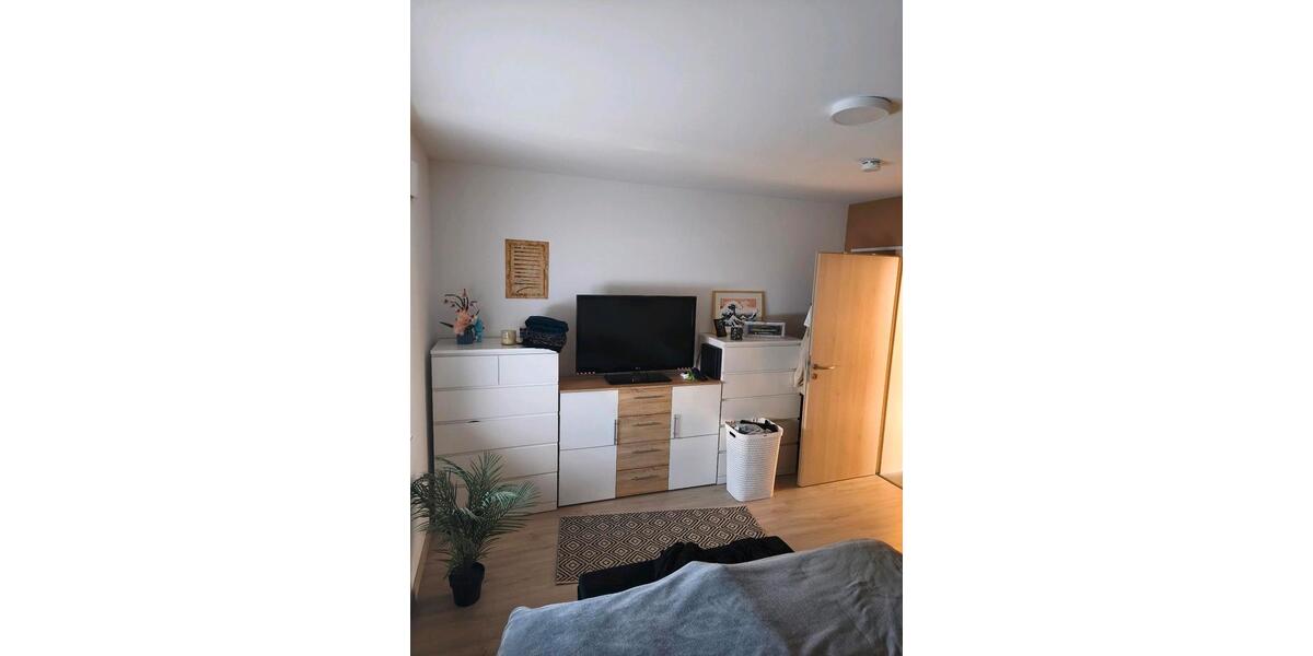 Etagenwohnung Hofheim in Unterfranken - 1 Zimmer, 61 m&sup2;, 740&euro; | Angebot:25891929