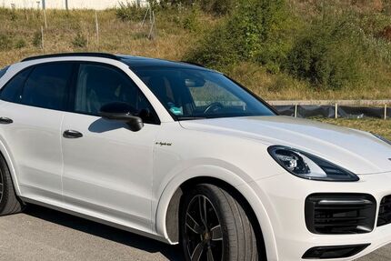 Porsche Cayenne 52.300 km 69.950 &euro; Röthlein 97520