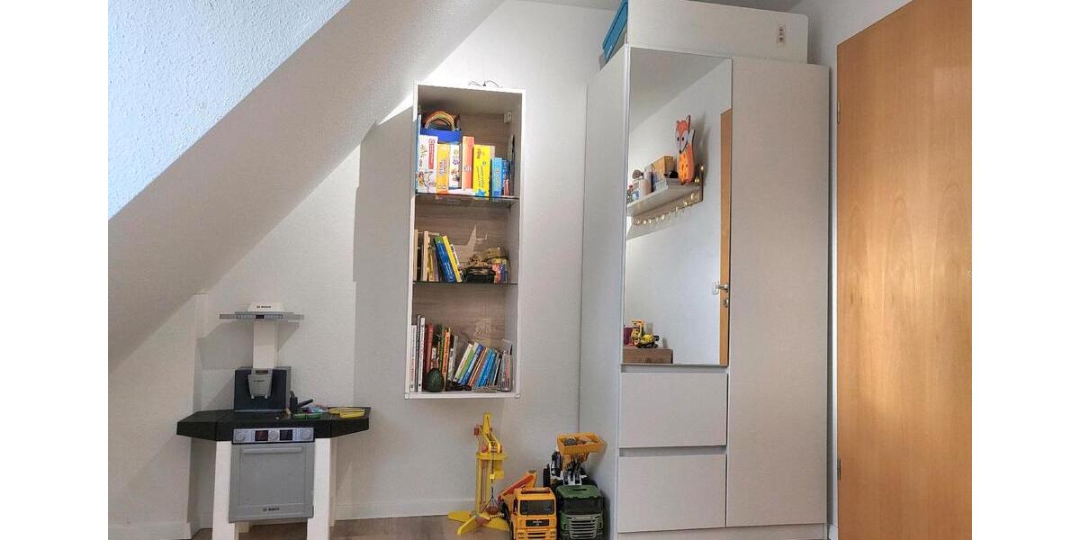 Dachgeschoßwohnung Schweinfurt Haardt - 4 Zimmer, 92 m&sup2;, 275.000&euro; | Angebot:25303527