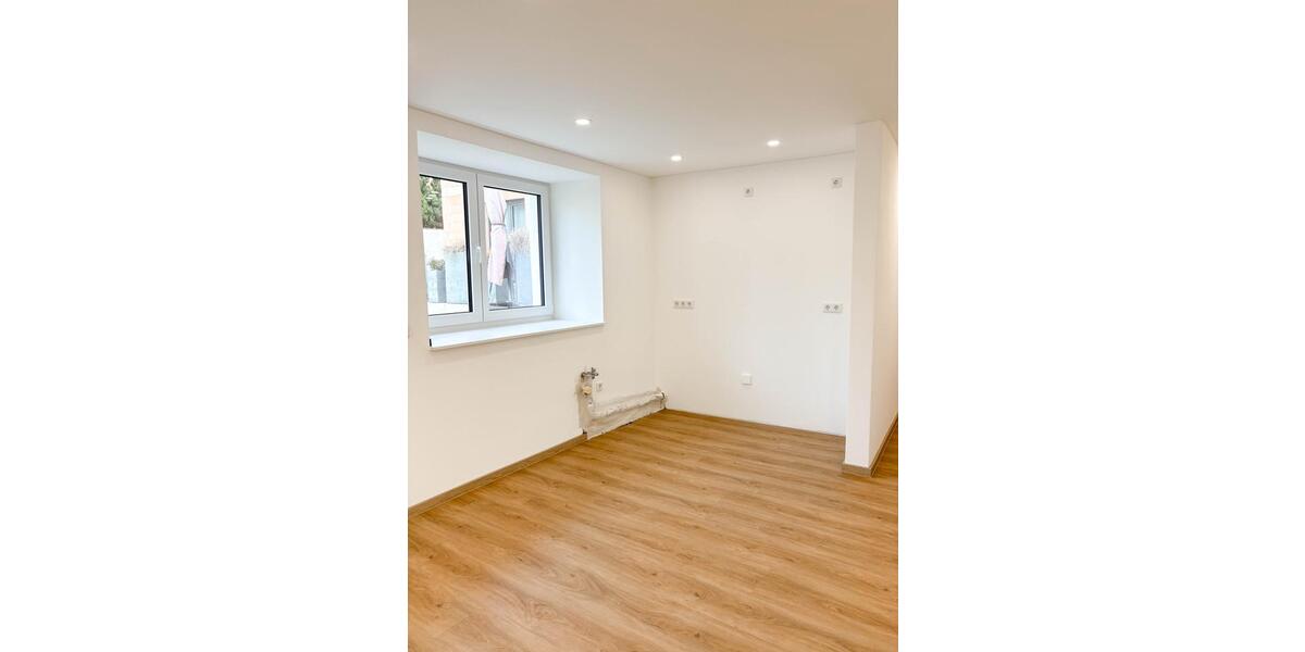 Erdgeschoßwohnung Estenfeld - 3 Zimmer, 103 m&sup2;, 1.235&euro; | Angebot:25415395