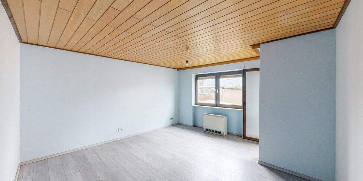 Mehrfamilienhaus, Wohnhaus Schwebenried Schwebenried - 8 Zimmer, 209 m&sup2;, 300.000&euro; | Angebot:25997007