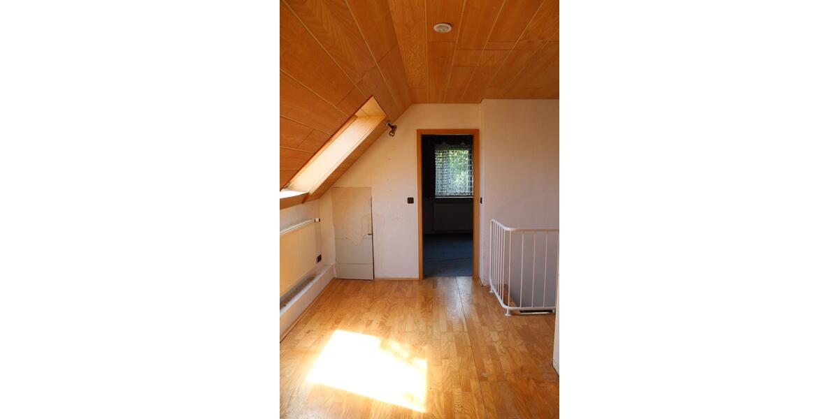Einfamilienhaus Oerlenbach - 7.5 Zimmer, 165 m&sup2;, 269.000&euro; | Angebot:26837887