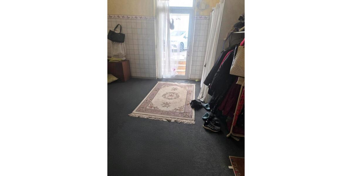 Einfamilienhaus Sulzfeld - 7 Zimmer, 208 m&sup2;, 209.000&euro; | Angebot:25870355