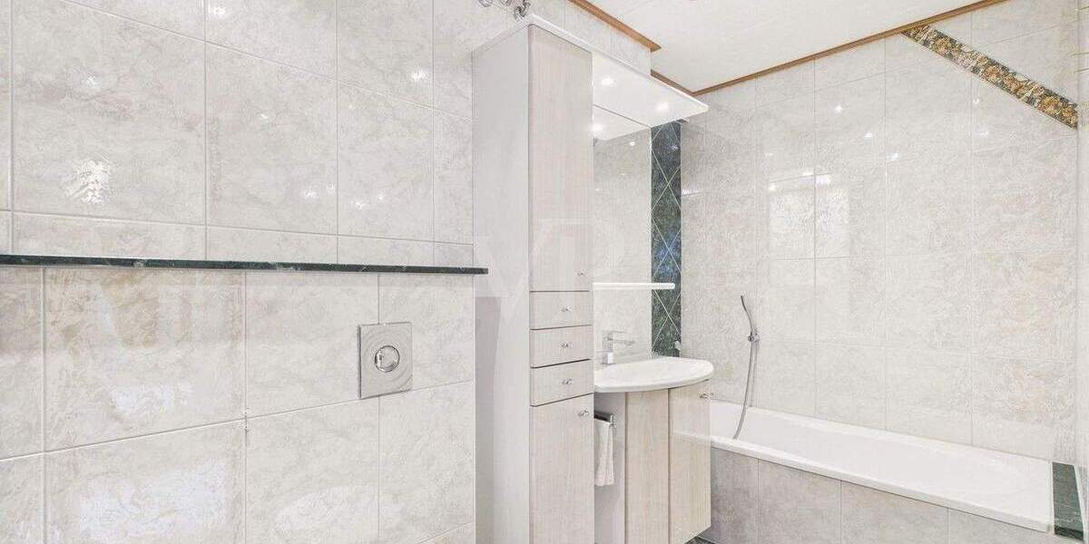 Etagenwohnung Niederwerrn - 3 Zimmer, 90 m&sup2;, 199.000&euro; | Angebot:25732000