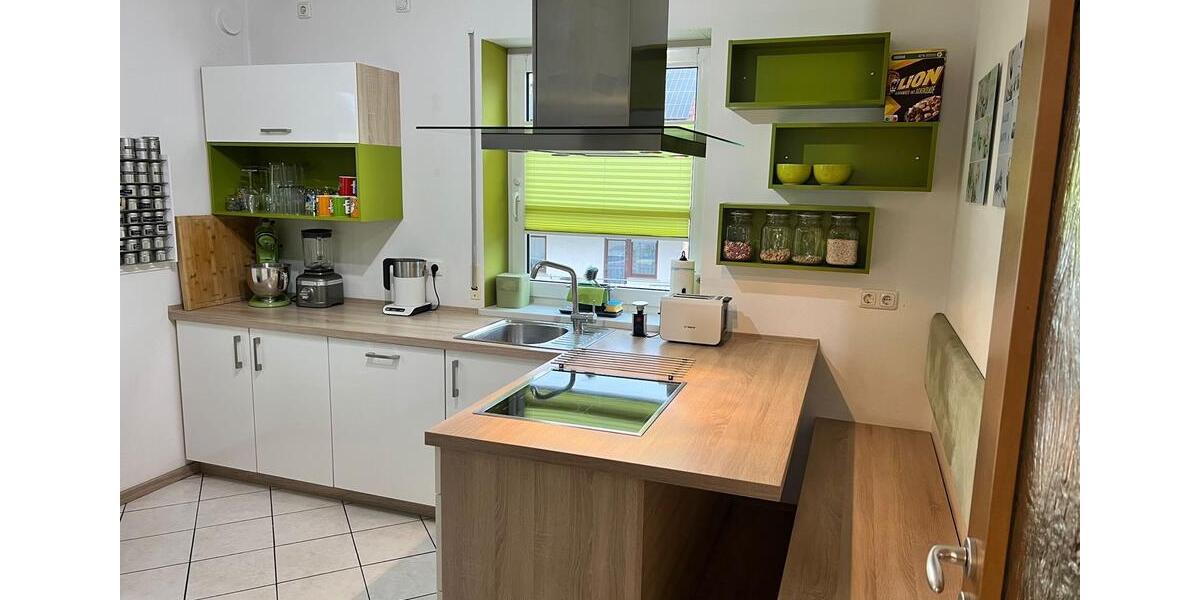 Etagenwohnung Üchtelhausen - 4 Zimmer, 130 m&sup2;, 860&euro; | Angebot:25944310