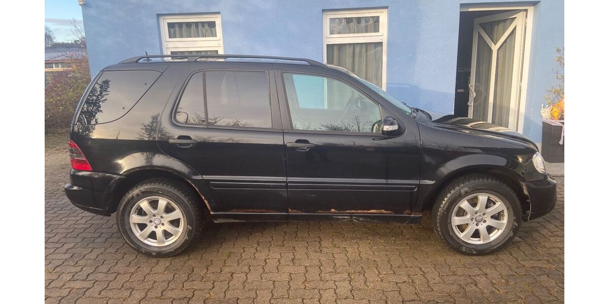 Mercedes-Benz ML 270 312.500 km 2.500 &euro; Münnerstadt 97702