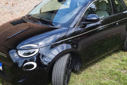 Fiat 500e 13.400 km 22.390 &euro; Schwarzach am Main 97359