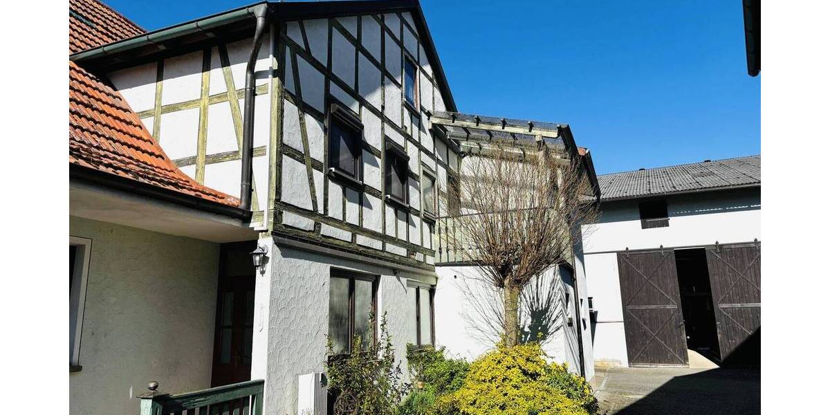 Einfamilienhaus Hofheim - 9 Zimmer, 200 m&sup2;, 270.000&euro; | Angebot:26930429