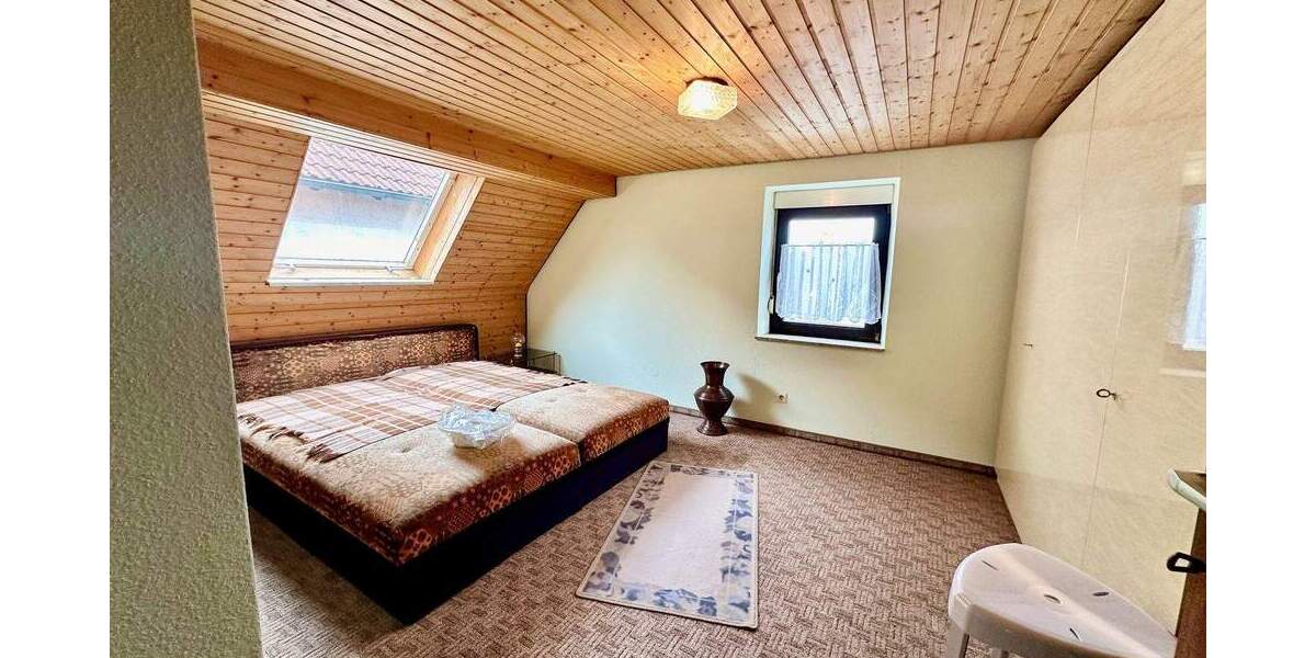 Einfamilienhaus Werneck - 4 Zimmer, 104 m&sup2;, 159.000&euro; | Angebot:25698503