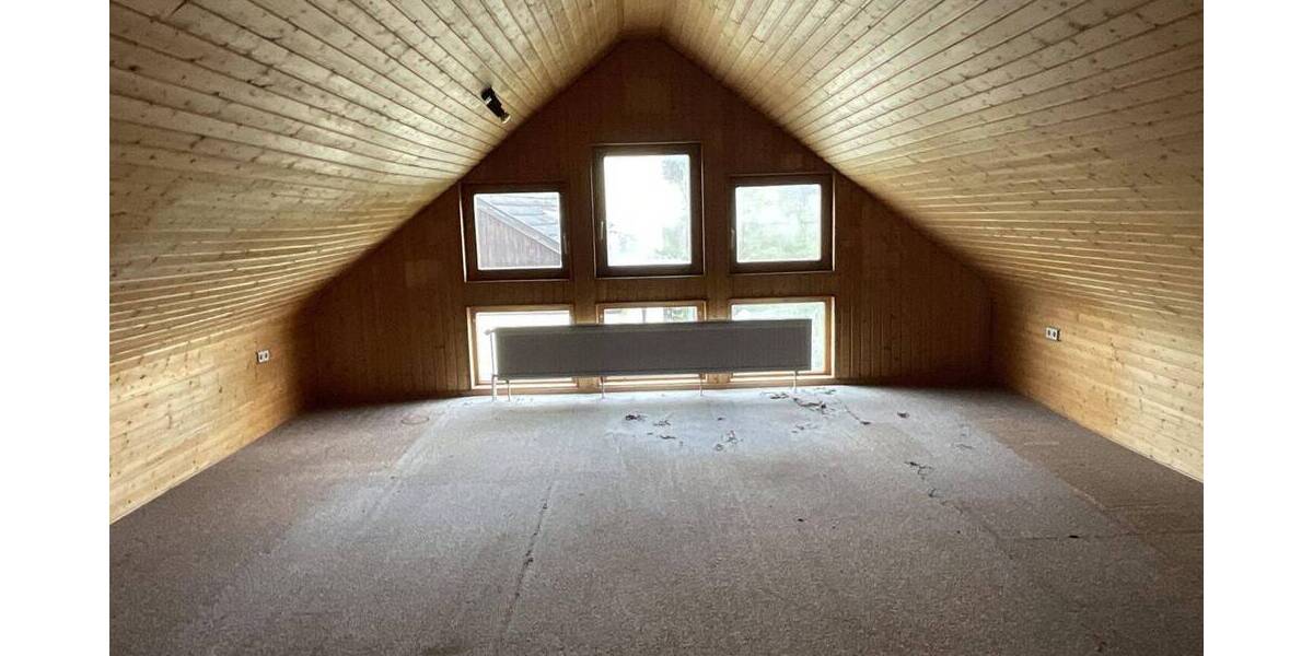Einfamilienhaus Münnerstadt - 9 Zimmer, 235 m&sup2;, 245.000&euro; | Angebot:26751431