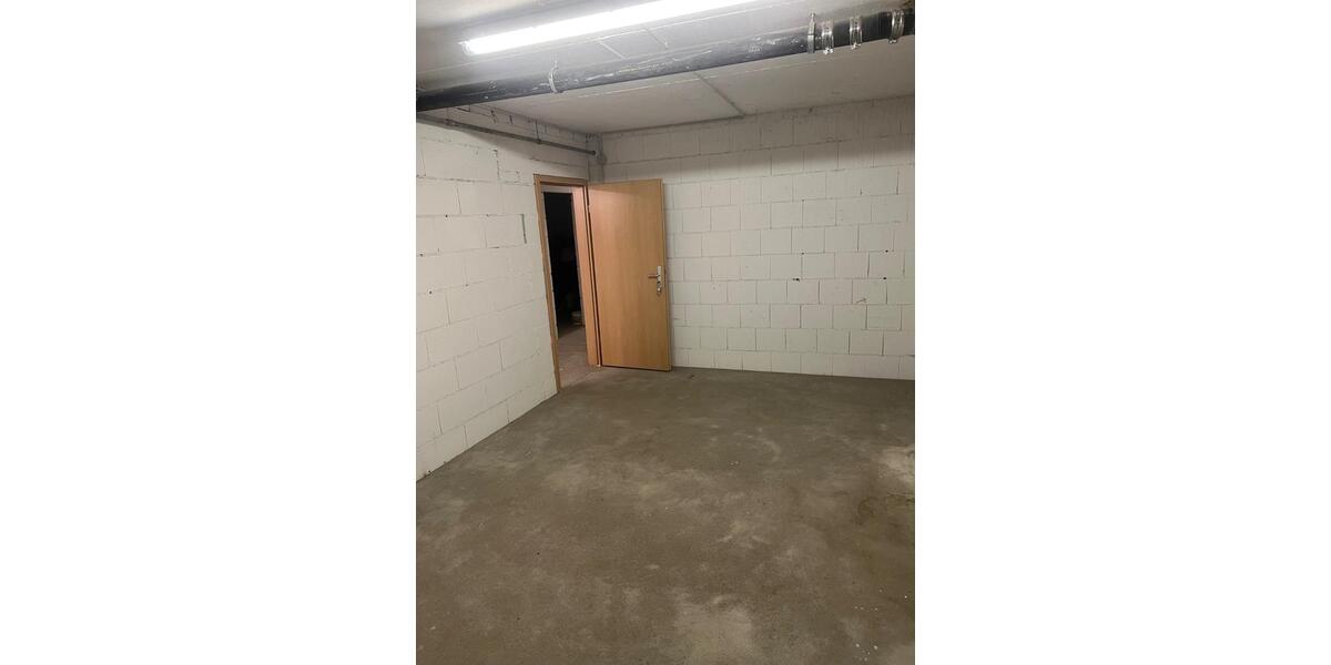 Dachgeschoßwohnung Bad Bocklet - 3 Zimmer, 130 m&sup2;, 1.300&euro; | Angebot:25350125