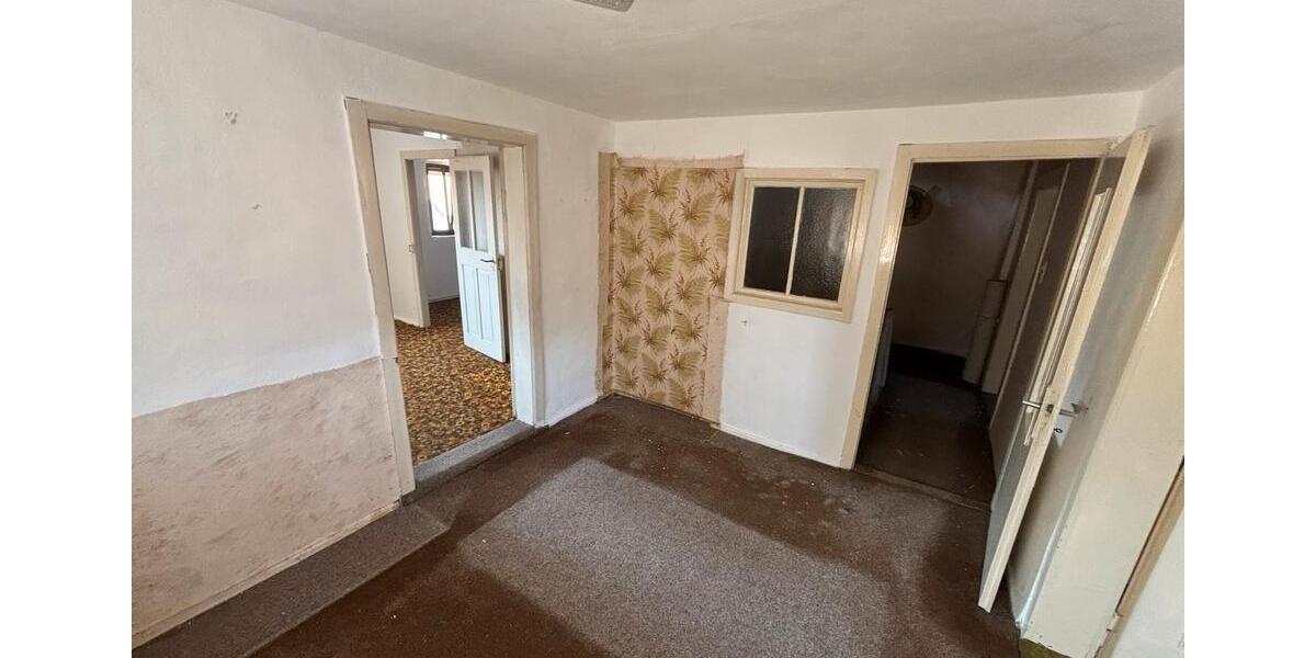 Doppelhaushälfte Dettelbach - 4 Zimmer, 152 m&sup2;, 124.000&euro; | Angebot:26044953