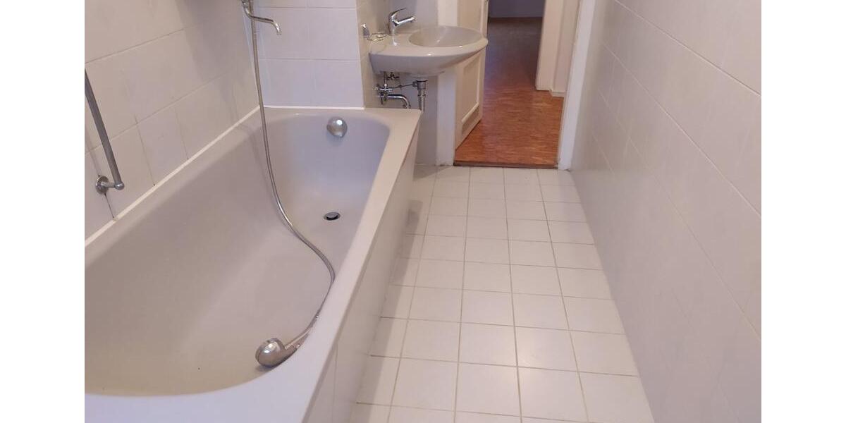 Etagenwohnung Schweinfurt Gartenstadt - 3 Zimmer, 76 m&sup2;, 999&euro; | Angebot:25376377