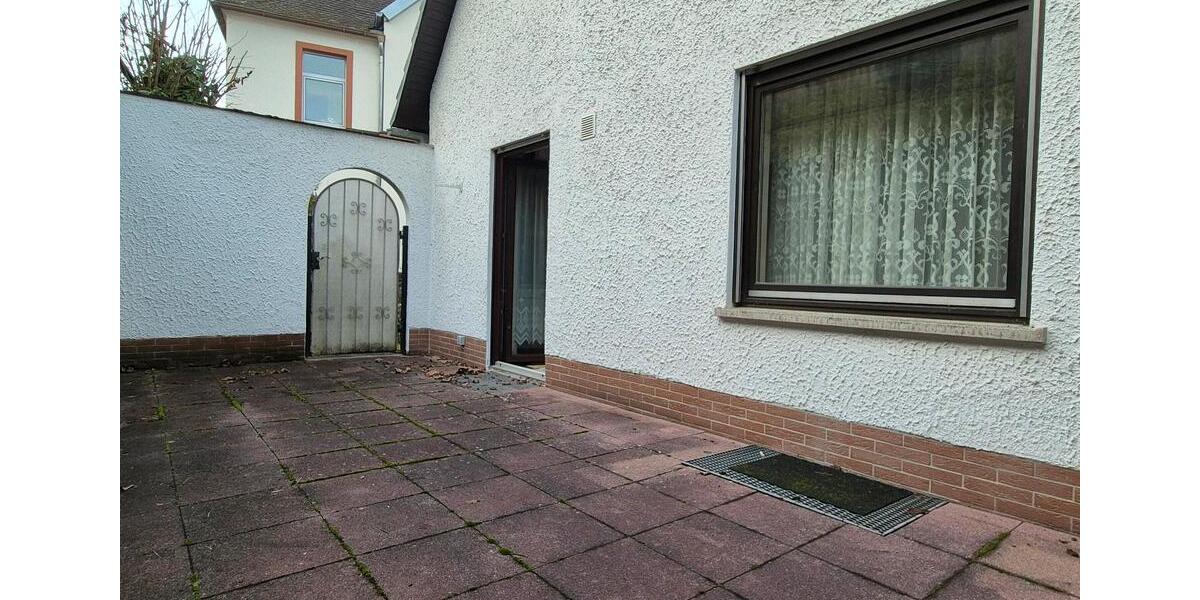 Mehrfamilienhaus, Wohnhaus Elfershausen - 5 Zimmer, 124 m&sup2;, 189.000&euro; | Angebot:24849046