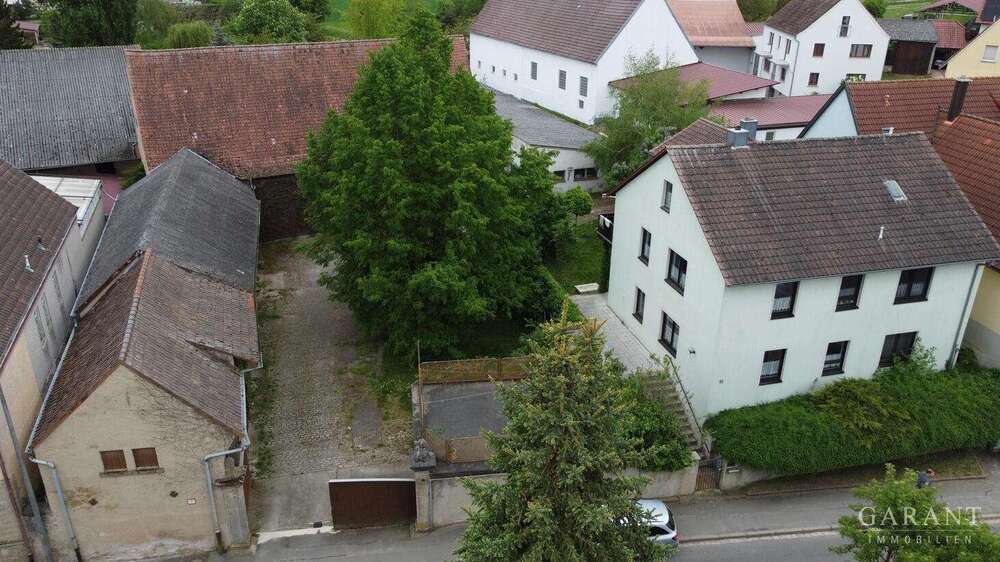 Einfamilienhaus Dettelbach - 7 Zimmer, 187 m&sup2;, 690.000&euro; | Angebot:27332557