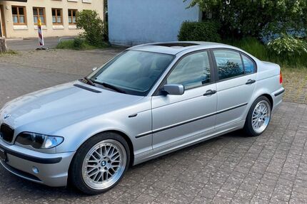 BMW 318 210.000 km 2.200 &euro; Schwarzach am Main 97359