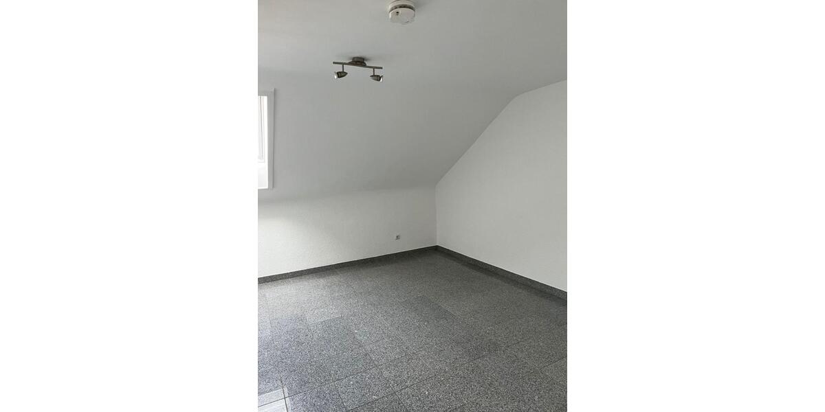 Dachgeschoßwohnung Zeil am Main - 2 Zimmer, 37 m&sup2;, 370&euro; | Angebot:25941794