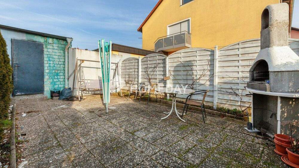 Einfamilienhaus Volkach Gaibach - 7 Zimmer, 230 m&sup2;, 350.000&euro; | Angebot:25689191