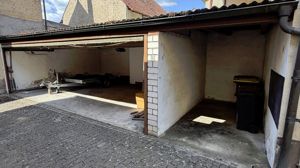 Mehrfamilienhaus, Wohnhaus Sennfeld - 13 Zimmer, 394 m&sup2;, 199.000&euro; | Angebot:27055025