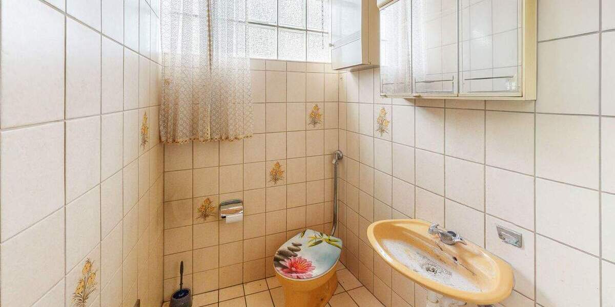 Mehrfamilienhaus, Wohnhaus Schwebenried Schwebenried - 8 Zimmer, 209 m&sup2;, 300.000&euro; | Angebot:25997007