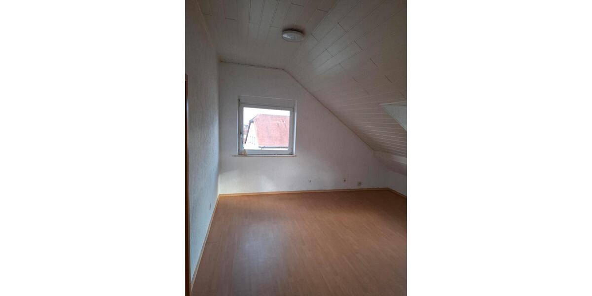 Etagenwohnung Sand am Main - 5 Zimmer, 128 m&sup2;, 1.450&euro; | Angebot:25945284