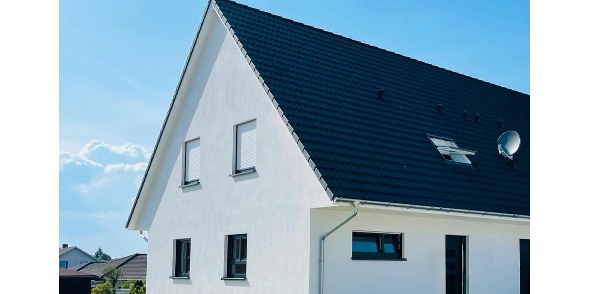 Doppelhaushälfte Hohenroth - 4.5 Zimmer, 122 m&sup2;, 1.195&euro; | Angebot:25845008