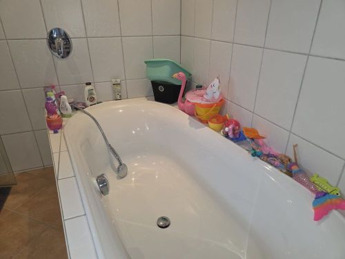 3-Zimmer-Mietwohnung mit Stellplatz und Garage sowie Garten mit Freisitz und Teich sowie Wasserlauf in 97456 Sennfeld (1592) - Erdgeschoßwohnung Sennfeld Sennfeld | Angebot:25521331