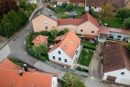 Haus Hohenroth - 6 Zimmer, 100 m&sup2;, 299.000&euro; | Angebot:26885769