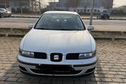 Seat Leon 136.000 km 600 &euro; Niederwerrn 97464