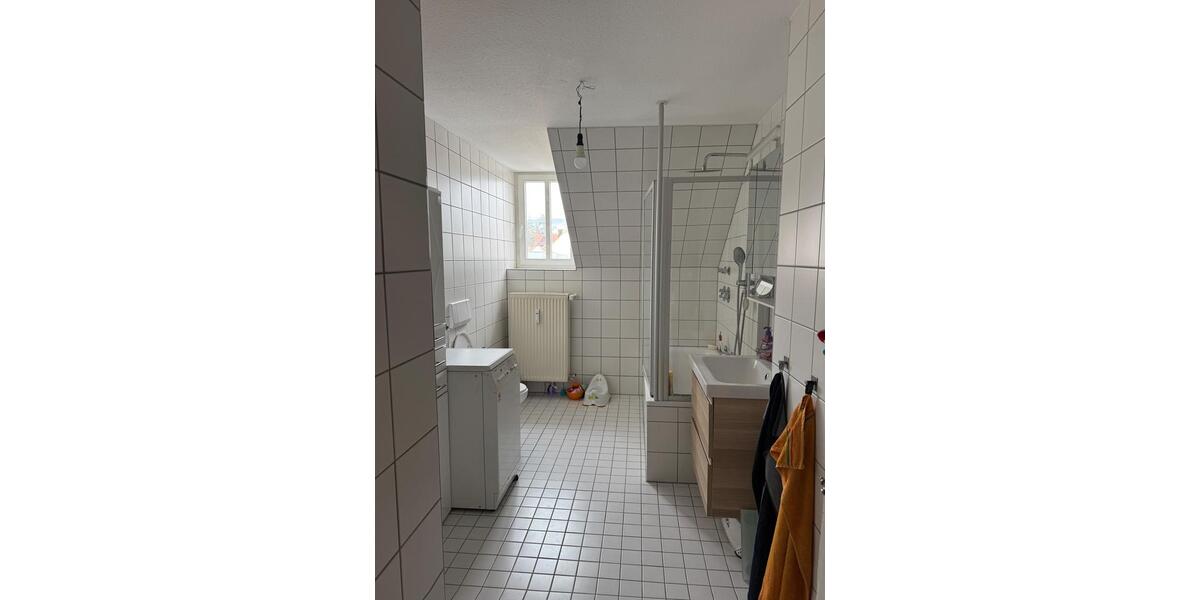 Dachgeschoßwohnung Bad Kissingen - 3 Zimmer, 95 m&sup2;, 1.150&euro; | Angebot:25394500