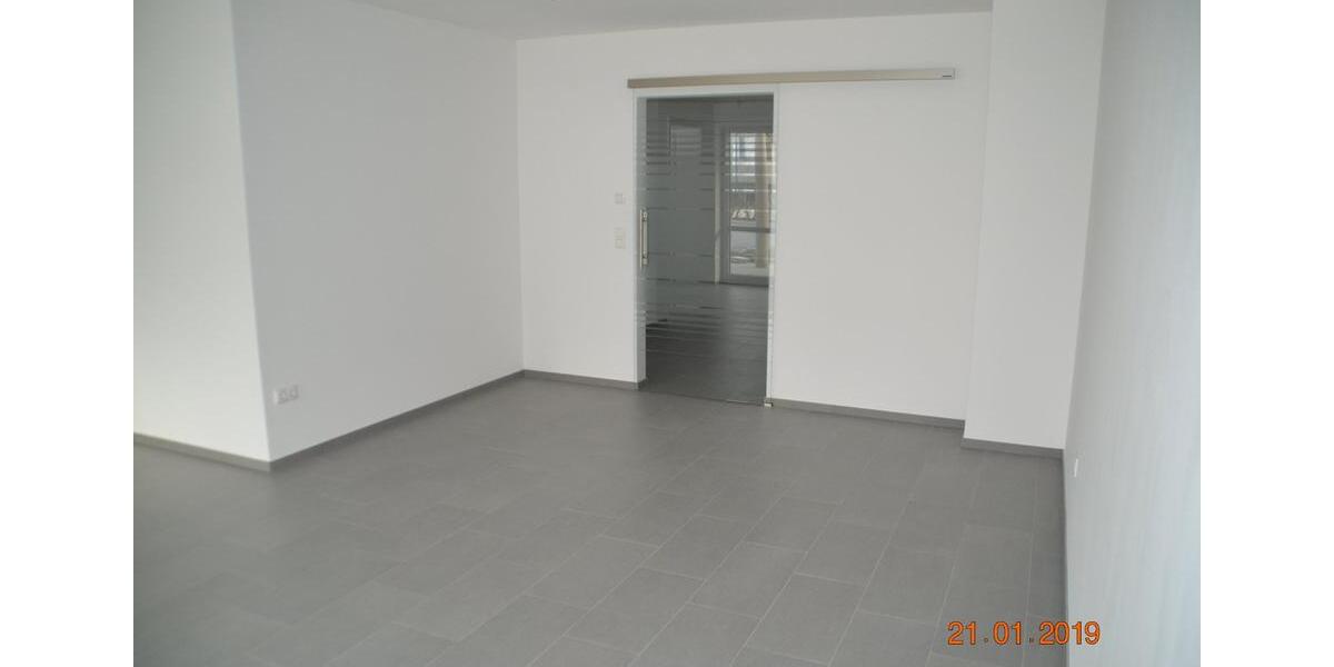 Etagenwohnung Schweinfurt Haardt - 3 Zimmer, 120 m&sup2;, 1.380&euro; | Angebot:25376386