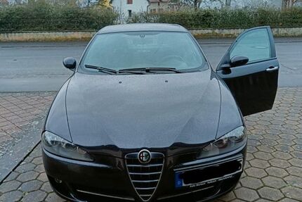 Alfa Romeo 147 66.595 km 4.500 &euro; Röthlein 97520