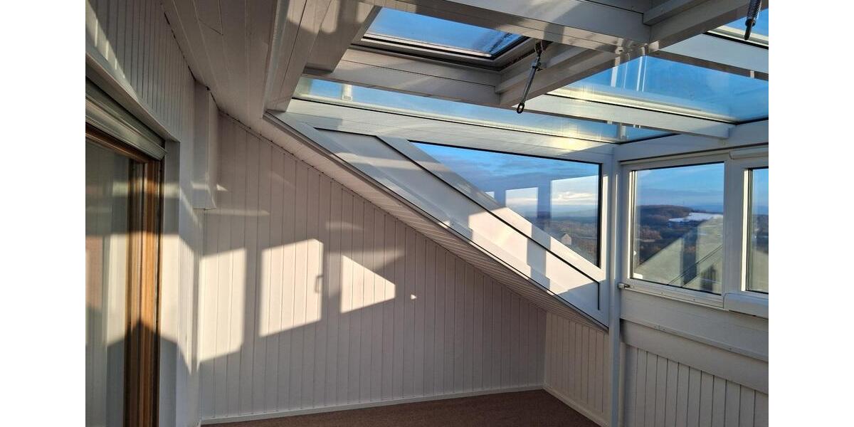 Dachgeschoßwohnung Gädheim - 3 Zimmer, 98 m&sup2;, 750&euro; | Angebot:24864276