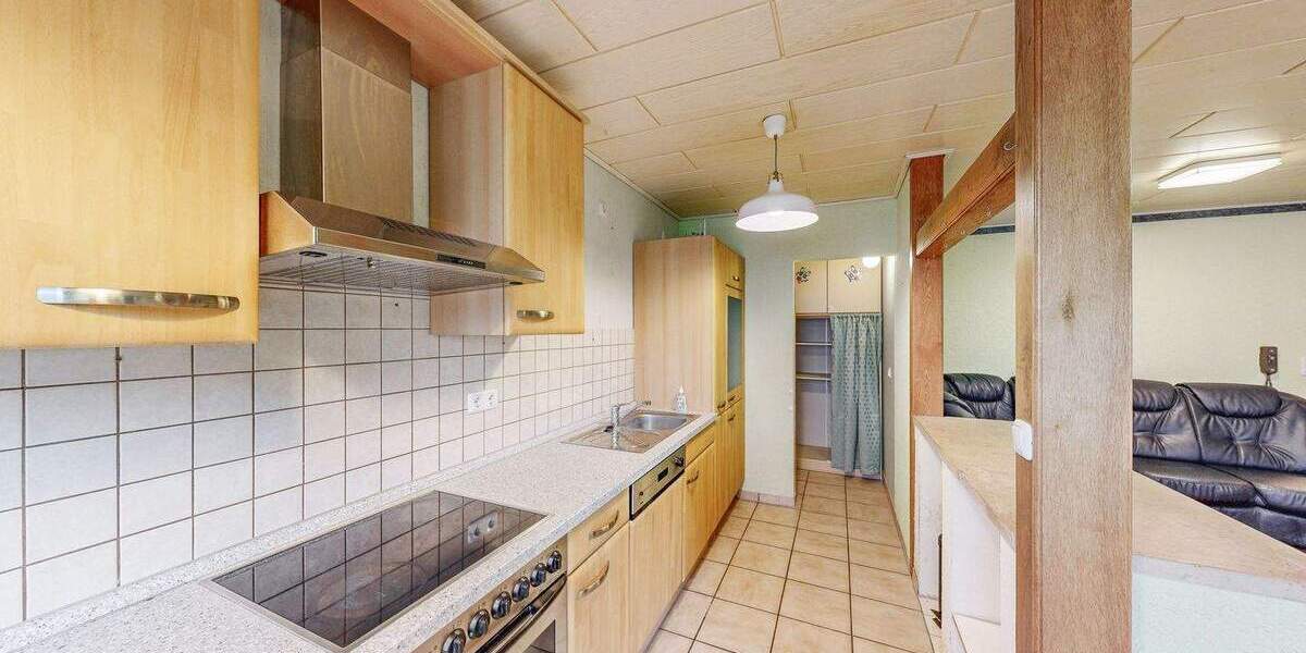 Mehrfamilienhaus, Wohnhaus Schwebenried Schwebenried - 8 Zimmer, 209 m&sup2;, 300.000&euro; | Angebot:25997007