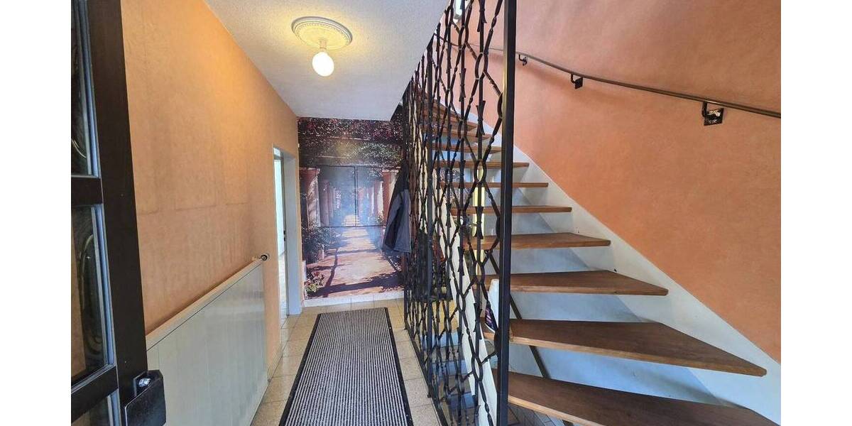 Mehrfamilienhaus, Wohnhaus Hofheim - 7 Zimmer, 150 m&sup2;, 265.000&euro; | Angebot:26930532