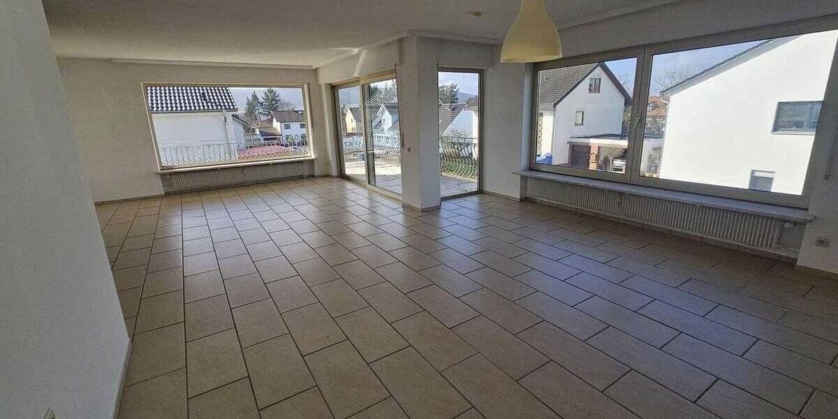 Etagenwohnung Euerdorf - 4 Zimmer, 140 m&sup2;, 195.000&euro; | Angebot:25927435