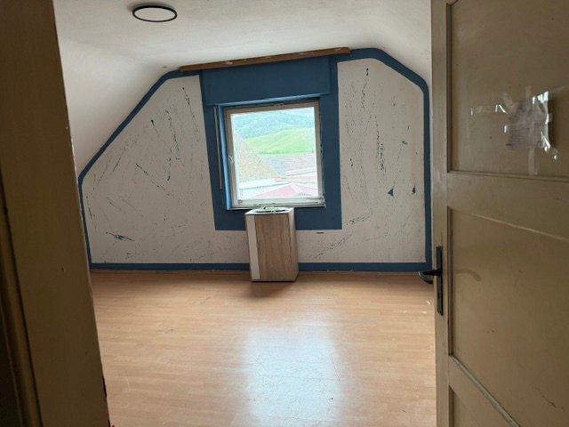 Einfamilienhaus Oberschwarzach - 5 Zimmer, 180 m&sup2;, 149.000&euro; | Angebot:26539804