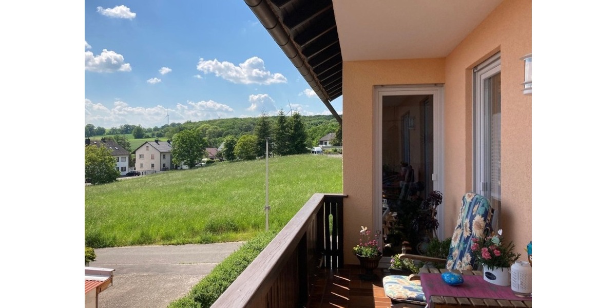 Sehr gepflegtes, freistehendes Mehrfamilien- Generationenhaus, zur Eigennutzung und Kapitalanlage - Mehrfamilienhaus, Wohnhaus Poppenhausen | Angebot:25374817