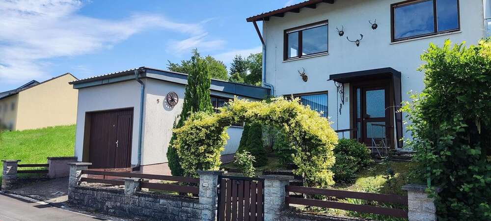 Einfamilienhaus Retzstadt - 8 Zimmer, 185 m&sup2;, 295.000&euro; | Angebot:24790475