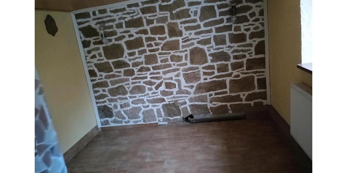 Etagenwohnung Arnstein - 8 Zimmer, 200 m&sup2;, 300.000&euro; | Angebot:26024338