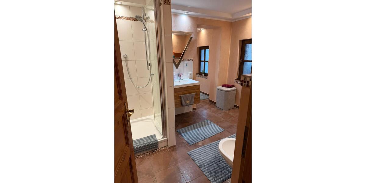 Etagenwohnung Rimpar - 4 Zimmer, 125 m&sup2;, 1.100&euro; | Angebot:26018667