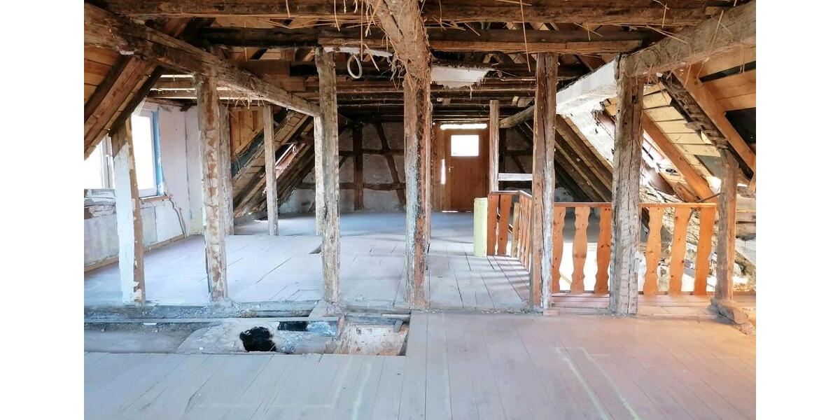 Einfamilienhaus Hofheim in Unterfranken - 3 Zimmer, 125 m&sup2;, 60.000&euro; | Angebot:26051317