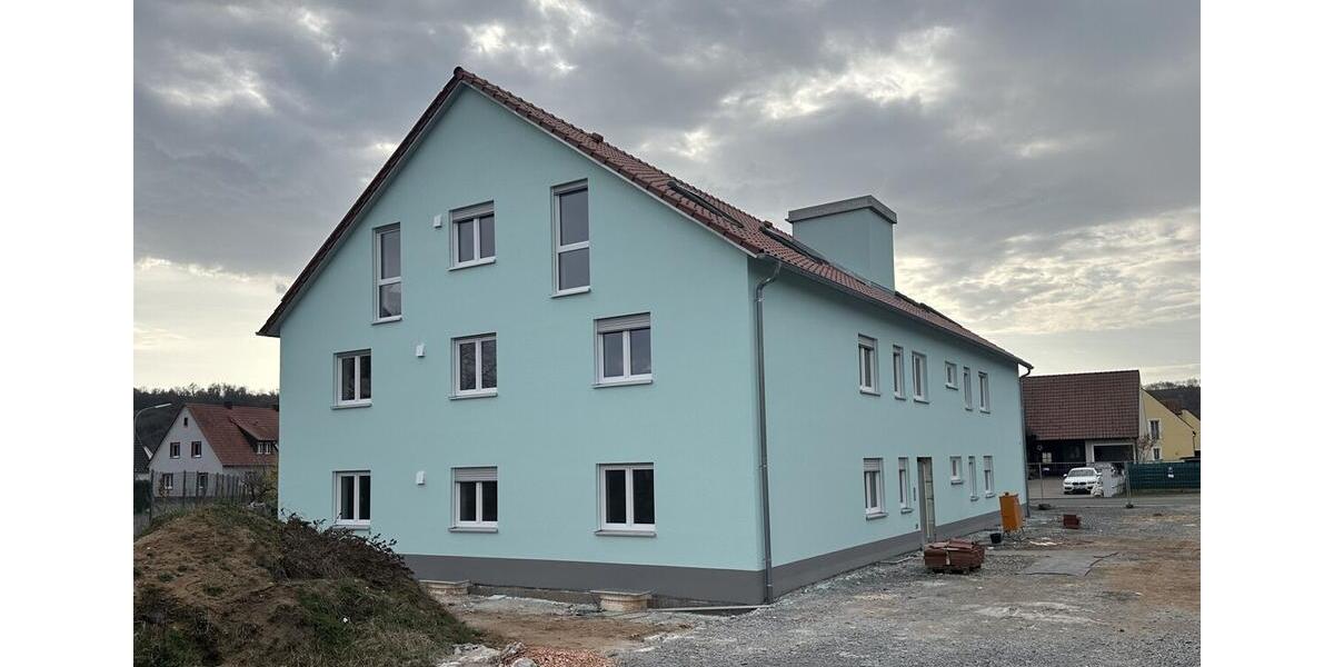 Dachgeschoßwohnung Volkach - 4 Zimmer, 97 m&sup2;, 1.080&euro; | Angebot:24626233