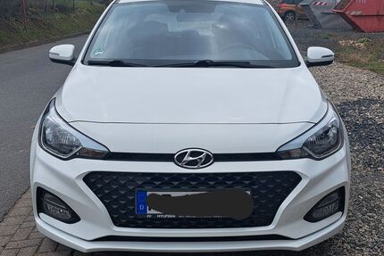Hyundai i20 66.000 km 10.800 &euro; Bad Kissingen 97688
