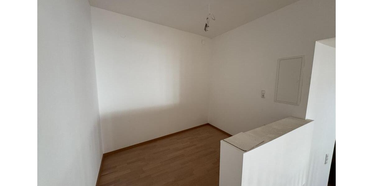 Etagenwohnung Schweinfurt Gartenstadt - 4 Zimmer, 155 m&sup2;, 1.550&euro; | Angebot:25251372