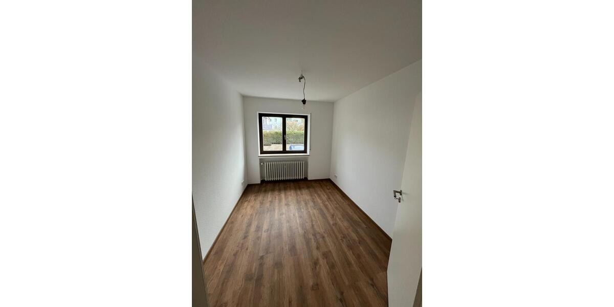 Erdgeschoßwohnung Bad Kissingen - 4.5 Zimmer, 120 m&sup2;, 1.350&euro; | Angebot:25637740