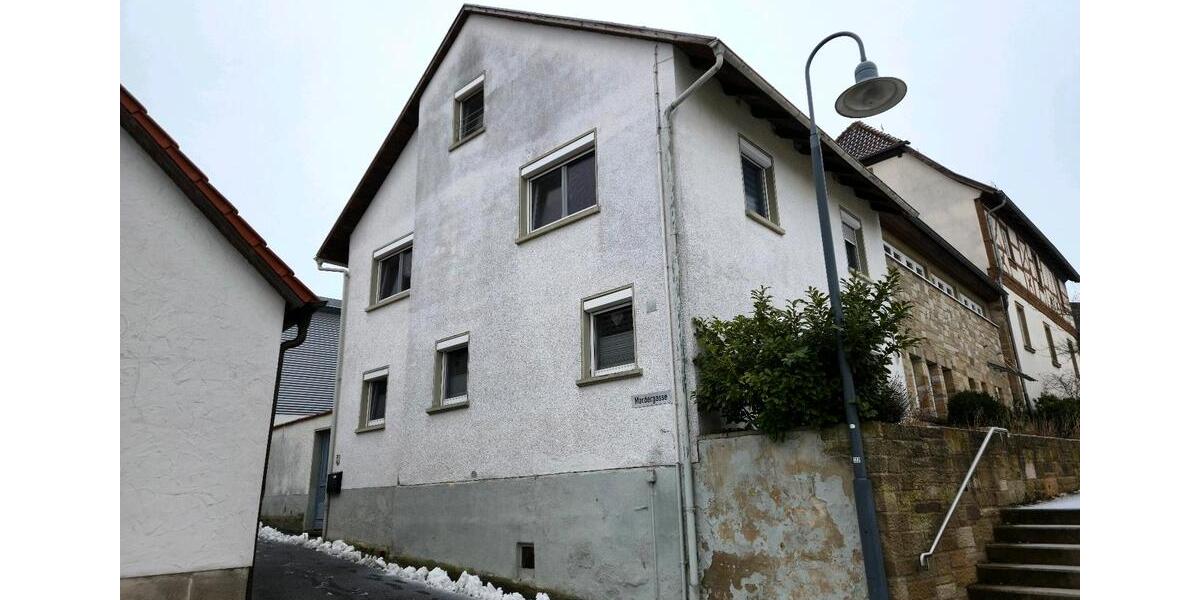 Einfamilienhaus Stadtlauringen - 5 Zimmer, 116 m&sup2;, 175.000&euro; | Angebot:26030096